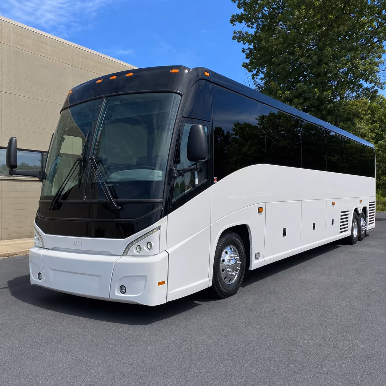 airport shuttle buses for sports teams and fan groups flying into fll
